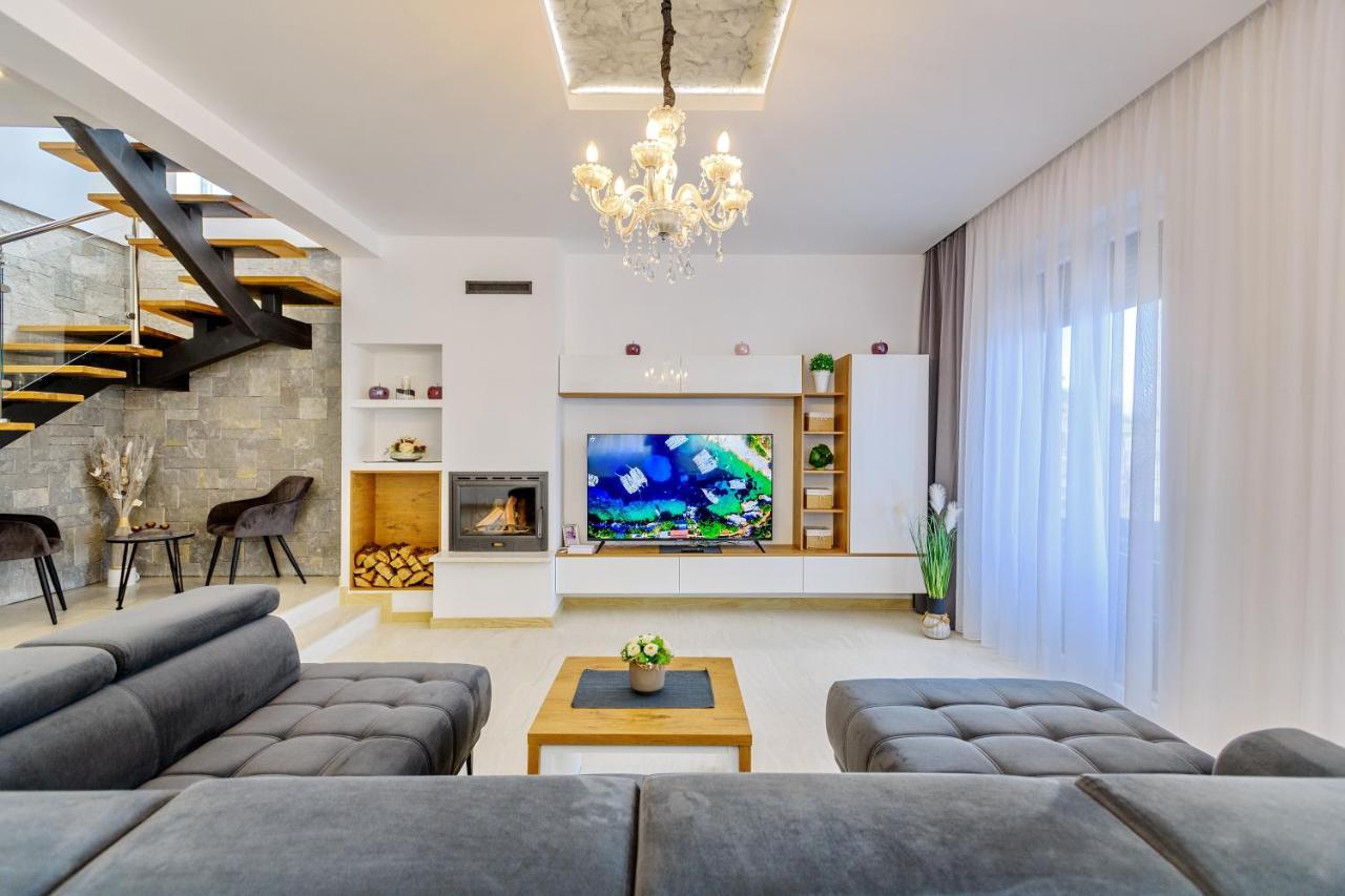 Luxury Stone Villa With Pool - Brisevo Zewnętrze zdjęcie