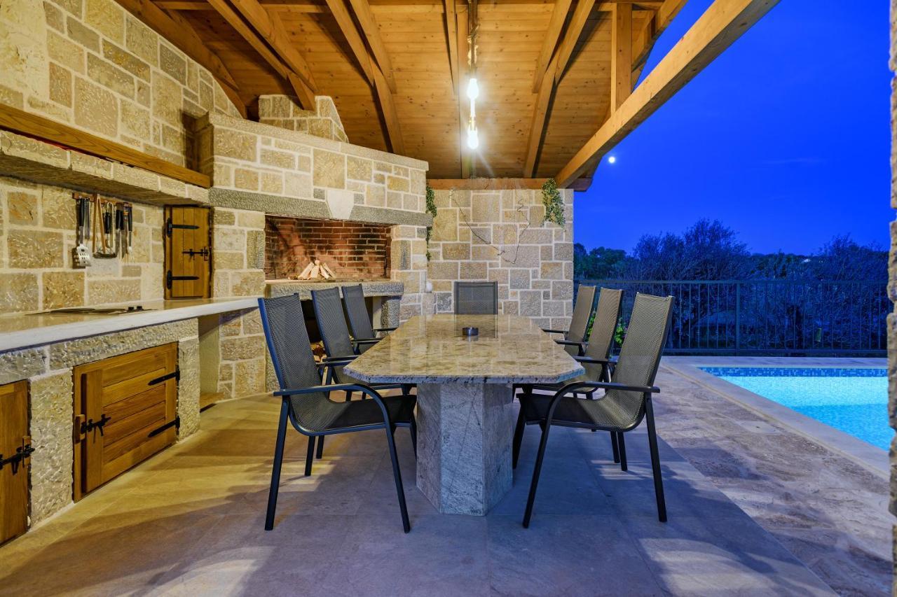 Luxury Stone Villa With Pool - Brisevo Zewnętrze zdjęcie