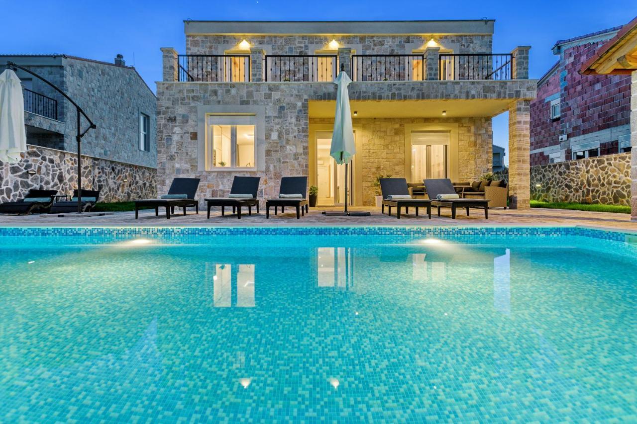 Luxury Stone Villa With Pool - Brisevo Zewnętrze zdjęcie
