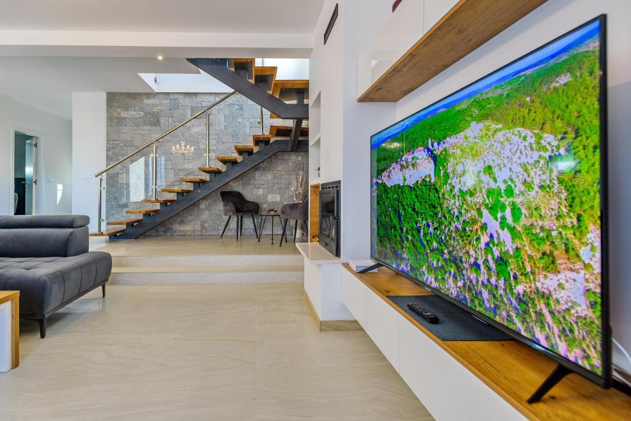 Luxury Stone Villa With Pool - Brisevo Zewnętrze zdjęcie