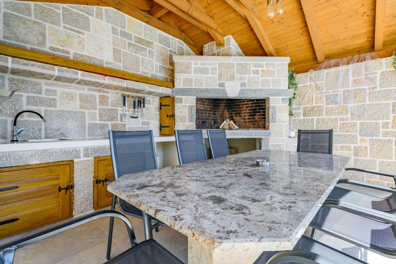 Luxury Stone Villa With Pool - Brisevo Zewnętrze zdjęcie