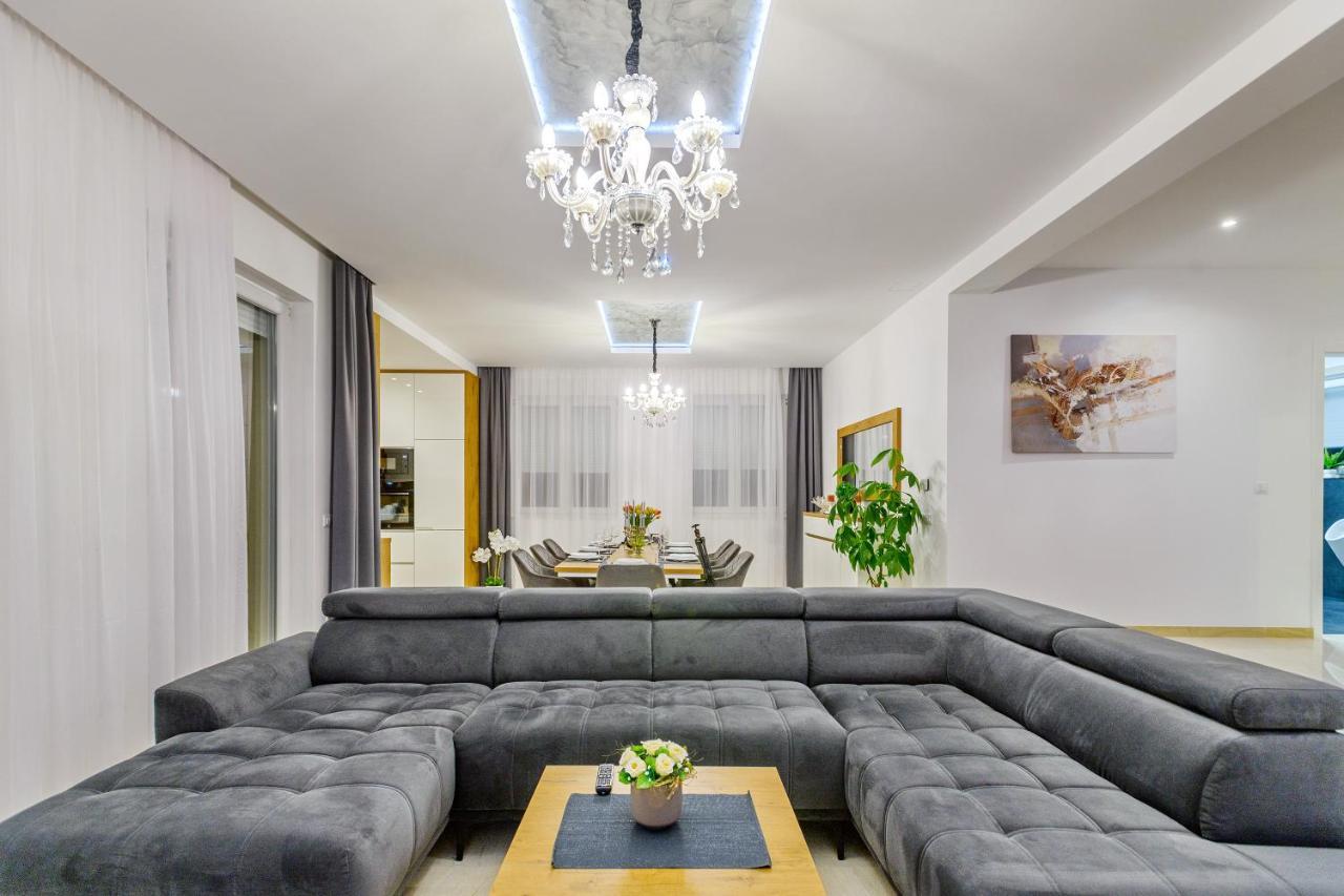 Luxury Stone Villa With Pool - Brisevo Zewnętrze zdjęcie