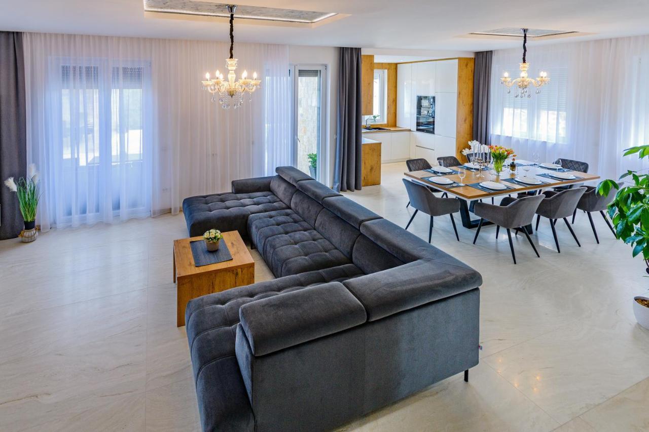 Luxury Stone Villa With Pool - Brisevo Zewnętrze zdjęcie