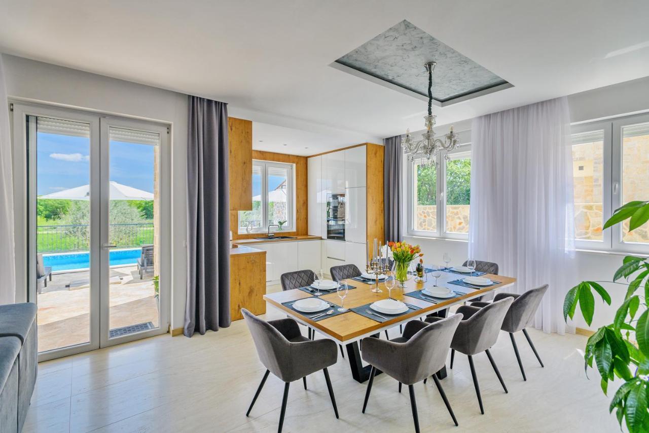 Luxury Stone Villa With Pool - Brisevo Zewnętrze zdjęcie